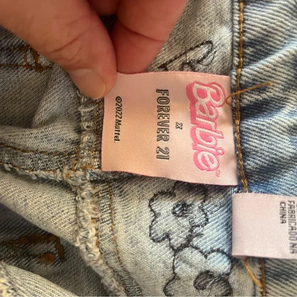 Cut off Barbie shorts - Picture 2 of 9